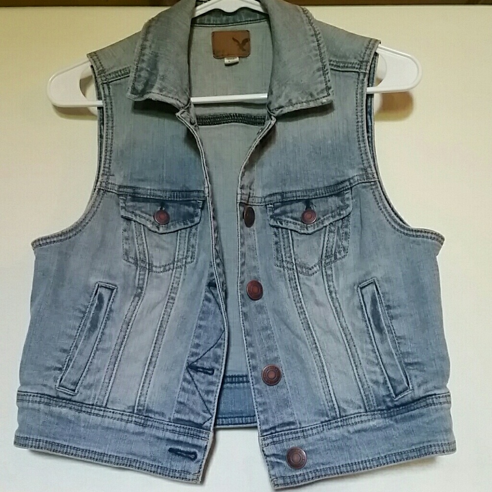 American Eagle Jean vest